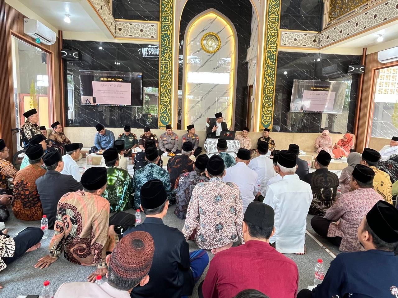 Wabup Sidoarjo Minta Para Kiai Doakan Sidoarjo agar Lebih Baik
