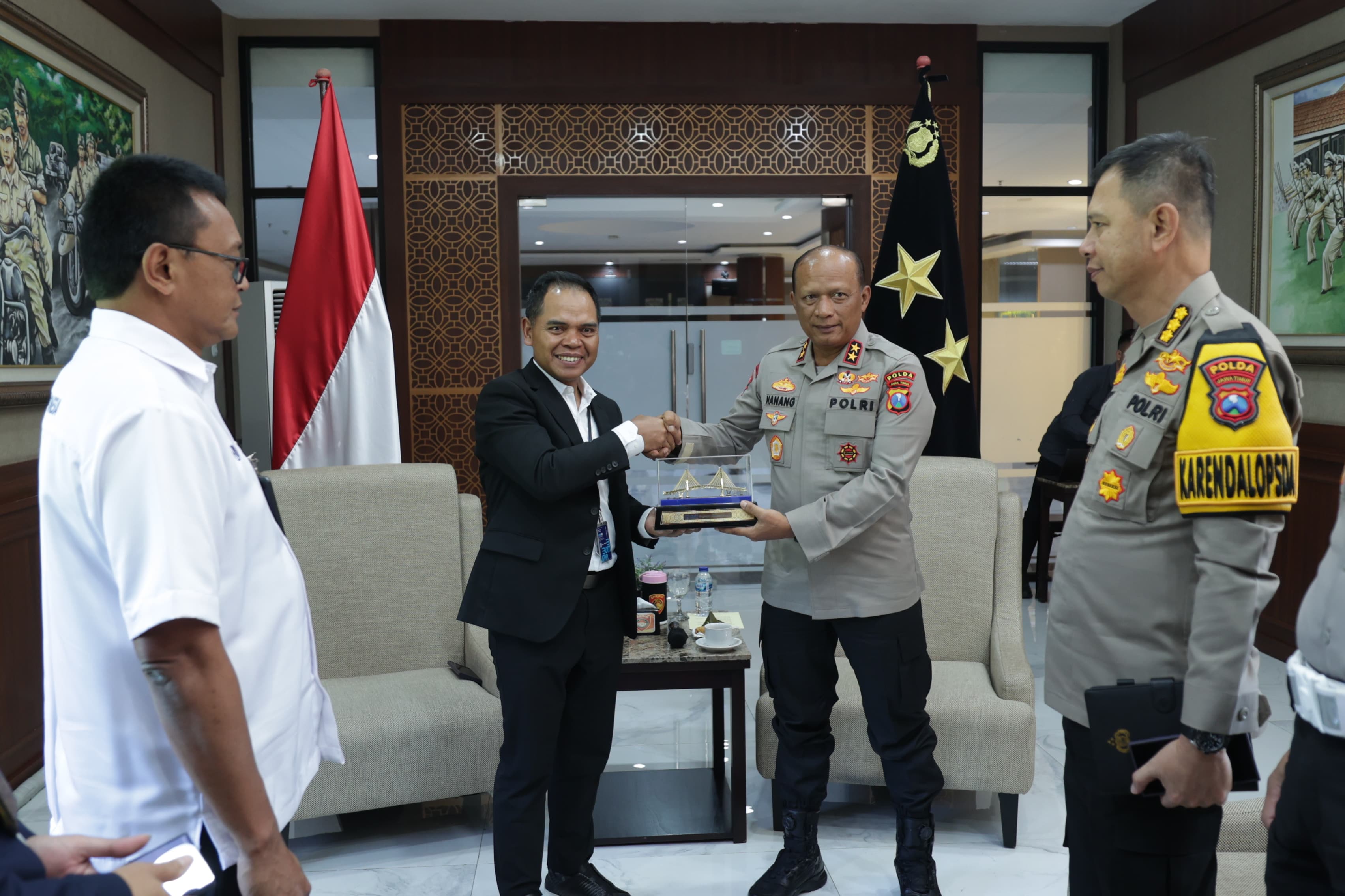 Polda Jatim bersama BRI Regional Jawa Timur Perkuat Sinergi untuk Keamanan Perbankan dan Pelayanan Publik