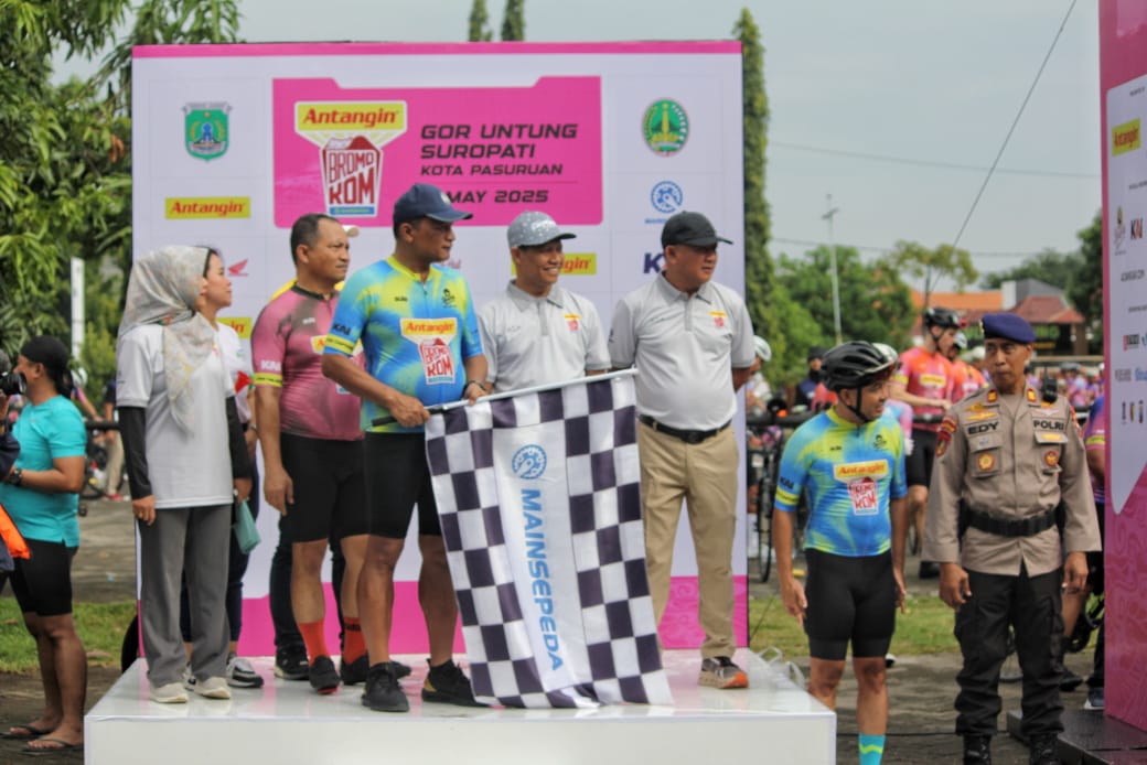 Dukung Industri Pariwisata Polda Jatim Jadi Start Event Sepeda Bromo KOM 2025