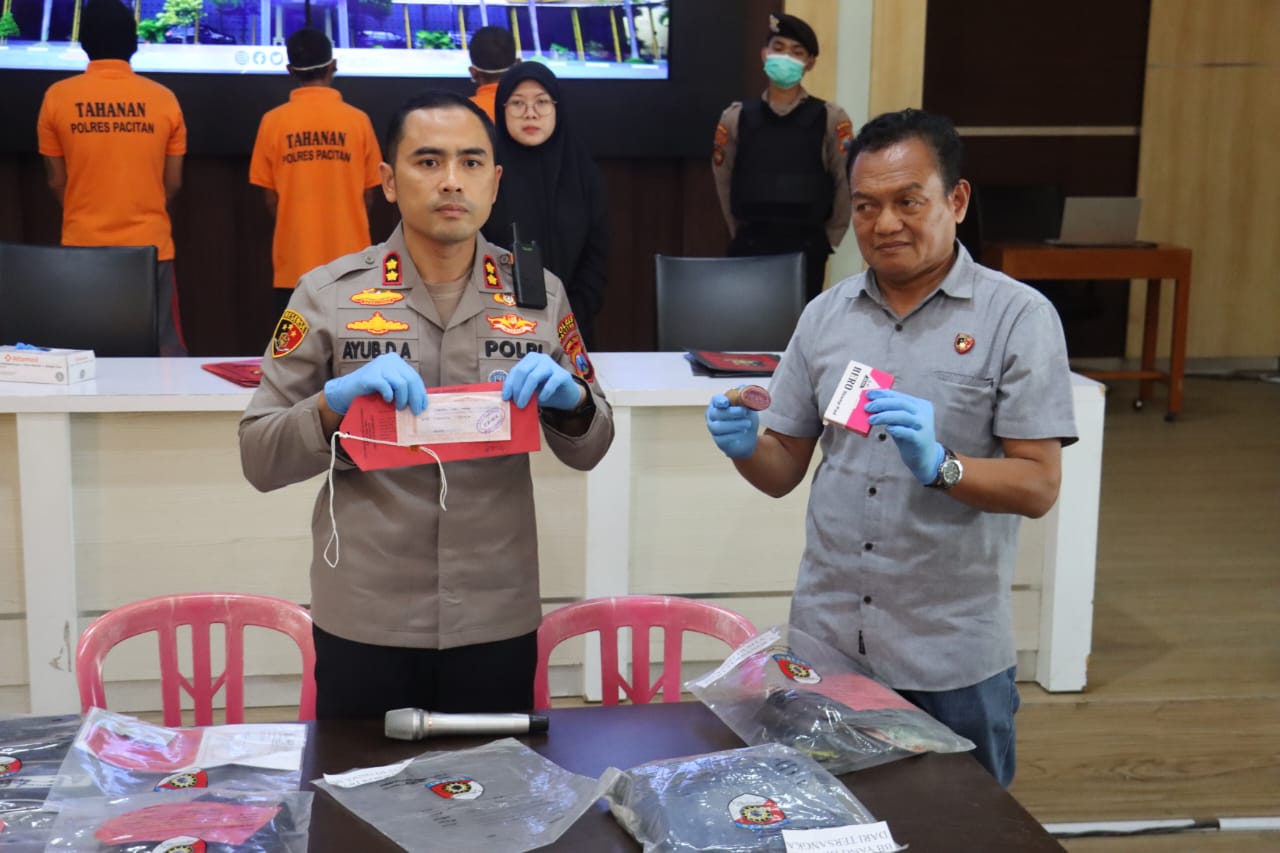 Polres Pacitan Amankan Preman Mengaku Karang Taruna, Palak Sejumlah Toko Modus Iuran Kebersihan