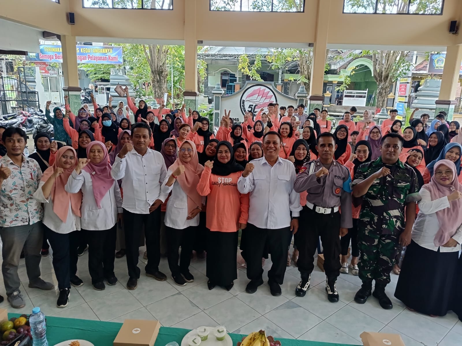 Babinsa 0817/04 Menganti Hadiri Penyuluhan Penurunan Stunting dan Pencegahan Pernikahan Dini di Desa Hulaan
