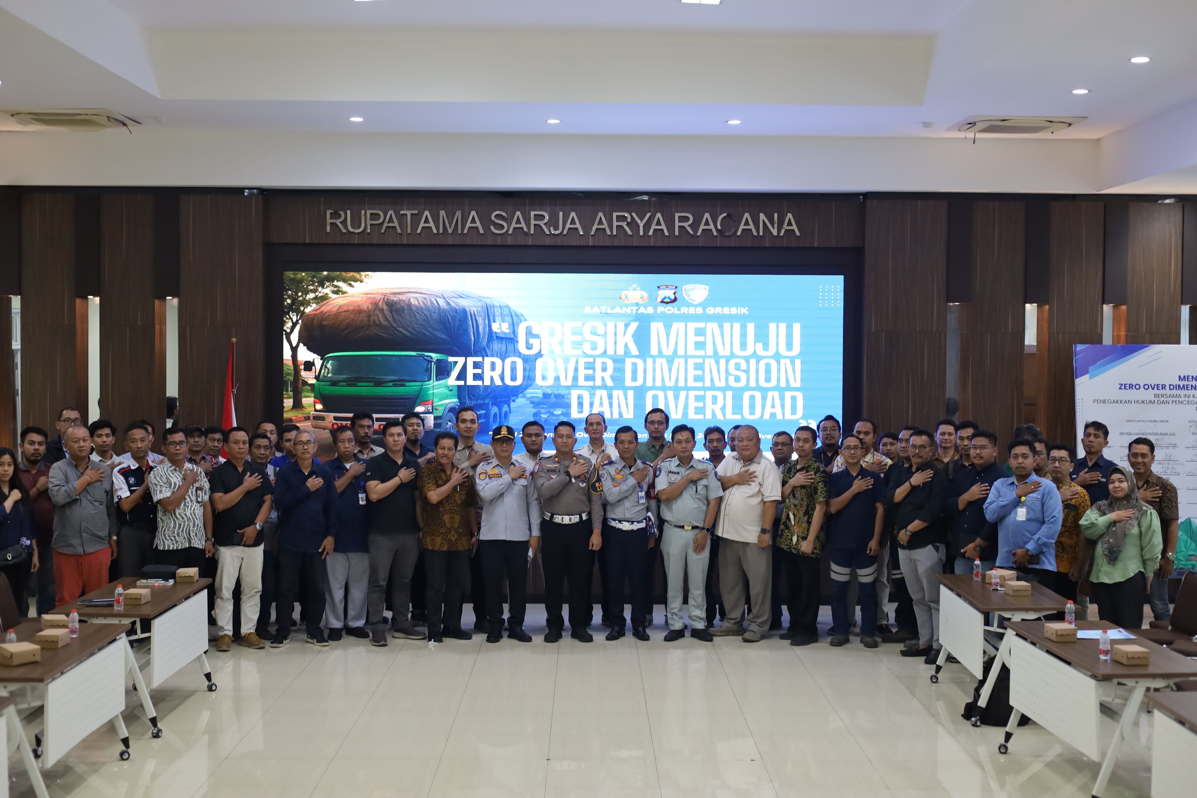 Gresik Bergerak Menuju Jalan yang Lebih Aman: Deklarasi Zero ODOL Digaungkan