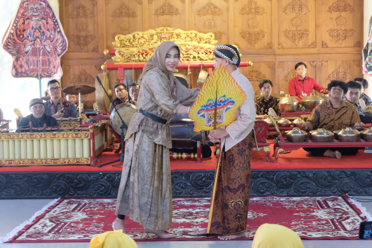 Hadiri Festival Gamelan Gamelan Kahuripan, Wakil Bupati Apresiasi Generasi Muda Pecinta Seni Budaya