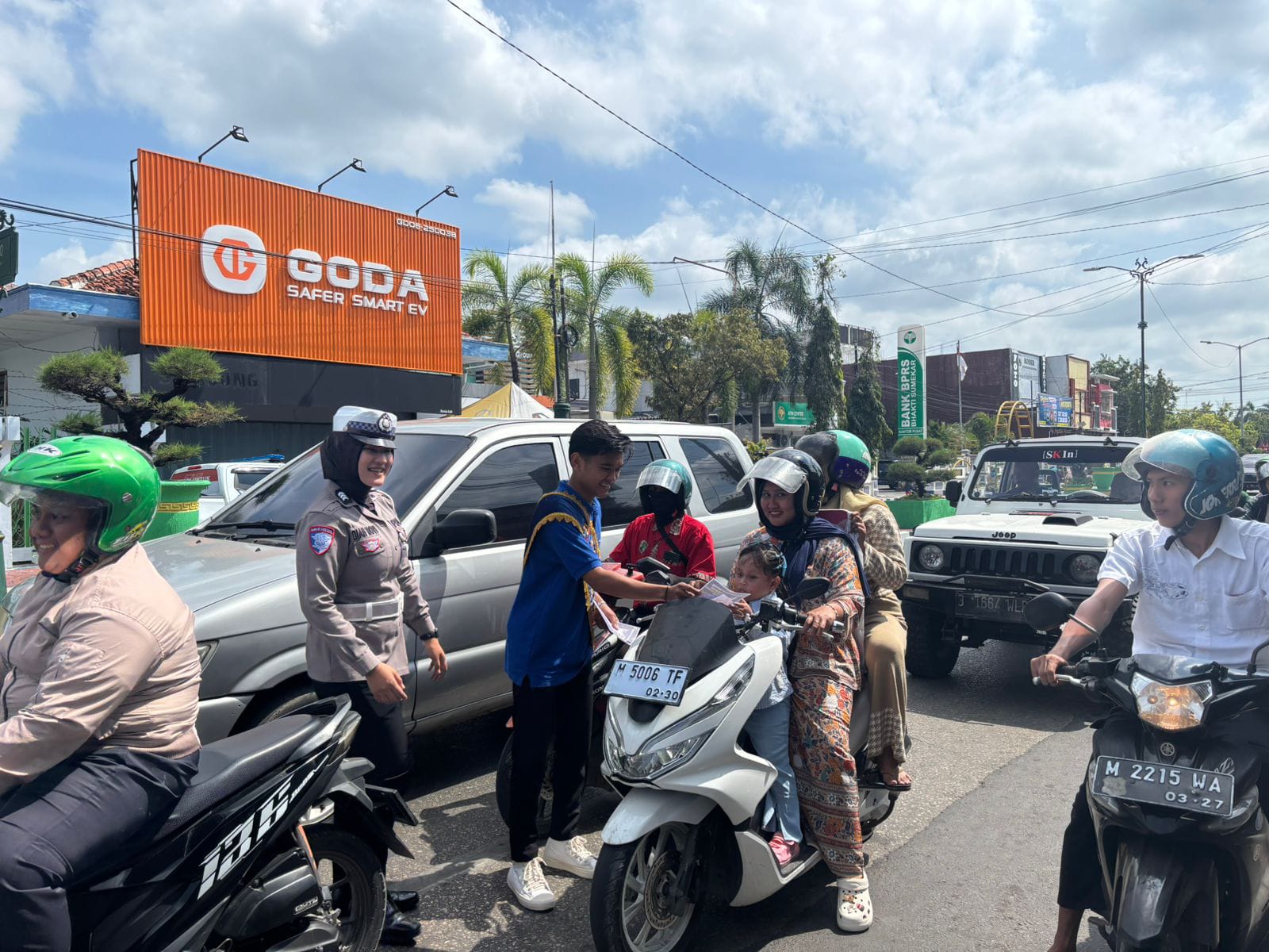 Polres Sumenep Catat Penurunan Kecelakaan Signifikan dalam Operasi Patuh Semeru 2025