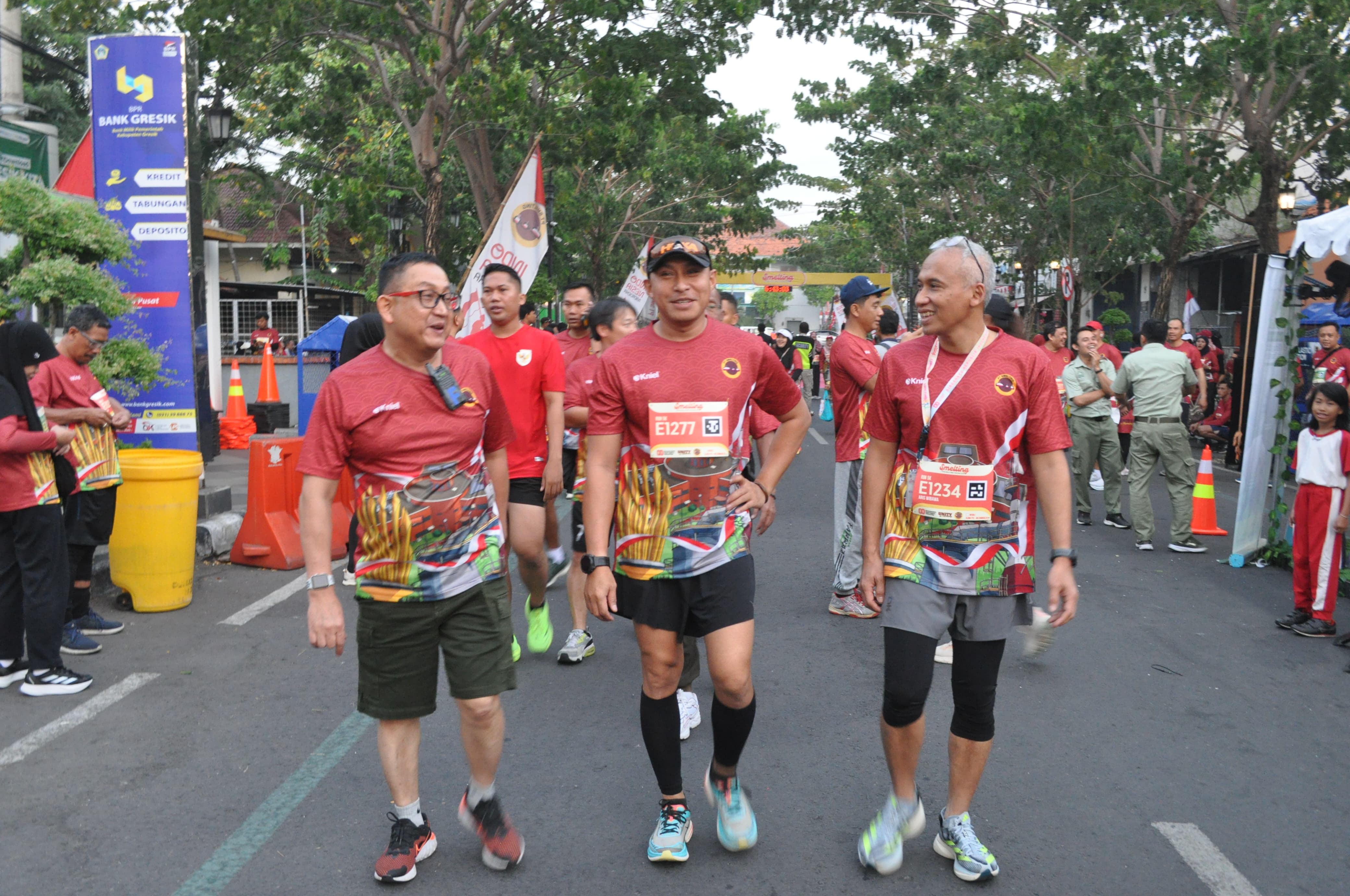 Dandim 0817/Gresik Ikuti Smelting Fun Walk dan Run 2025 Meriahkan HUT Ke-80 Kemerdekaan RI