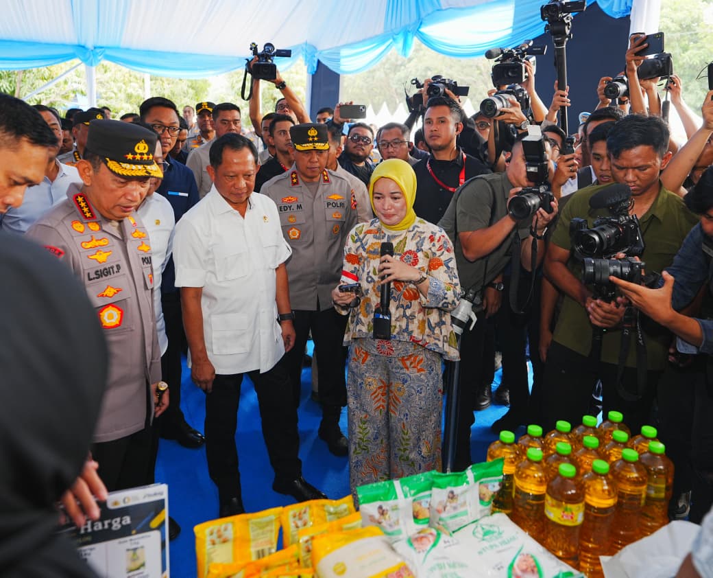 Polri dan Bulog Kick-Off Gerakan Pangan Murah Serentak di Seluruh Indonesi