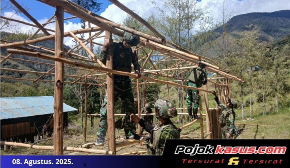Satgas Yonif 700/WYC Lanjutkan Pembangunan SD 03 Mayuberi, Fokus Kerjakan Pemasangan Dinding