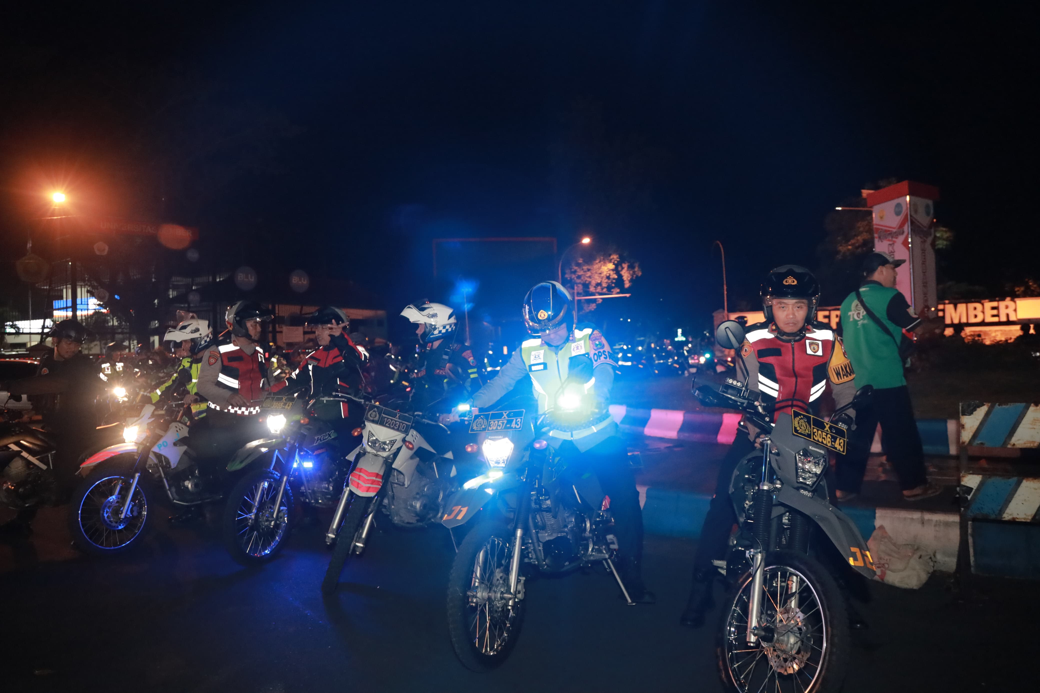 Harkamtibmas Polres Jember Bersama TNI dan Elemen Masyarakat Gelar Patroli Gabungan