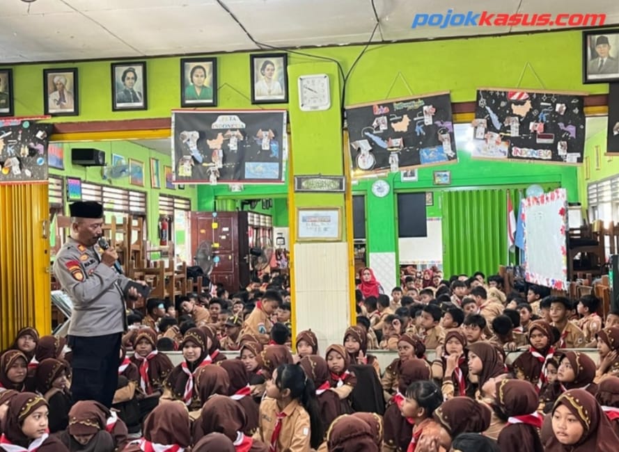 Polisi Masuk Sekolah : Polresta Sidoarjo Gelorakan Anti Bullying