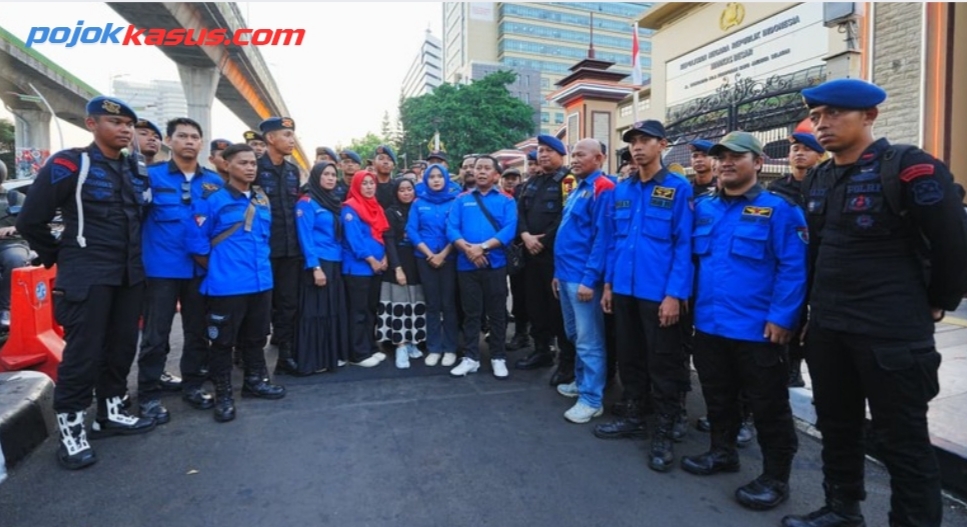 Buruh KSPSI dan Polri Adakan Bakti Sosial, Ratusan Paket Sembako Dibagikan kepada Warga