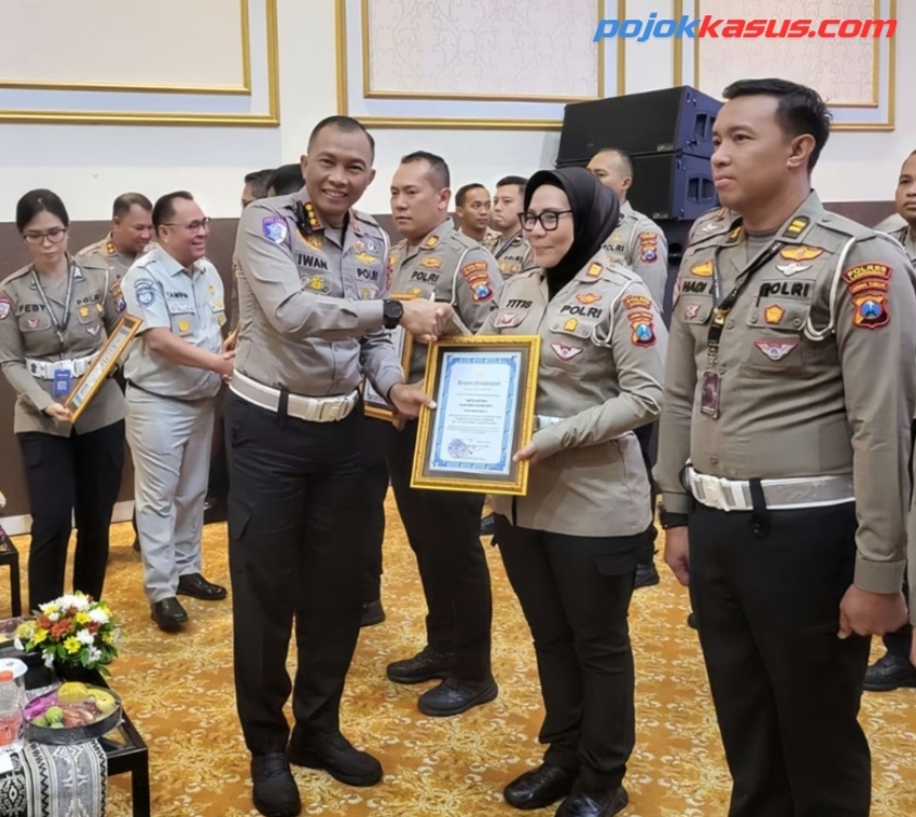 Berhasil Ungkap Kasus Tabrak Lari, Satlantas Polres Sumenep Terima Penghargaan dari Polda Jatim