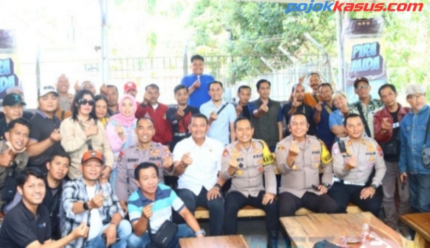 Ngopi Bareng Cara Kapolres Bondowoso Perkuat Sinergitas Polri dan Insan Pers