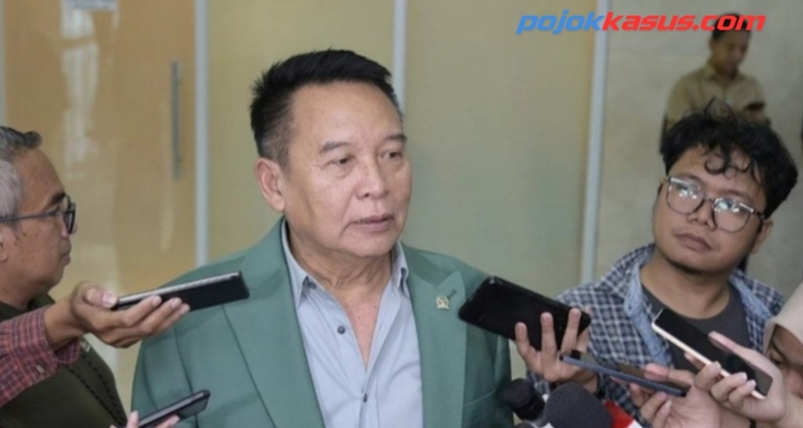 Komisi I DPR Minta TNI Jelaskan Apa Perbuatan Ferry Irwandi yang Dinilai Ancam Pertahanan Siber Militer.