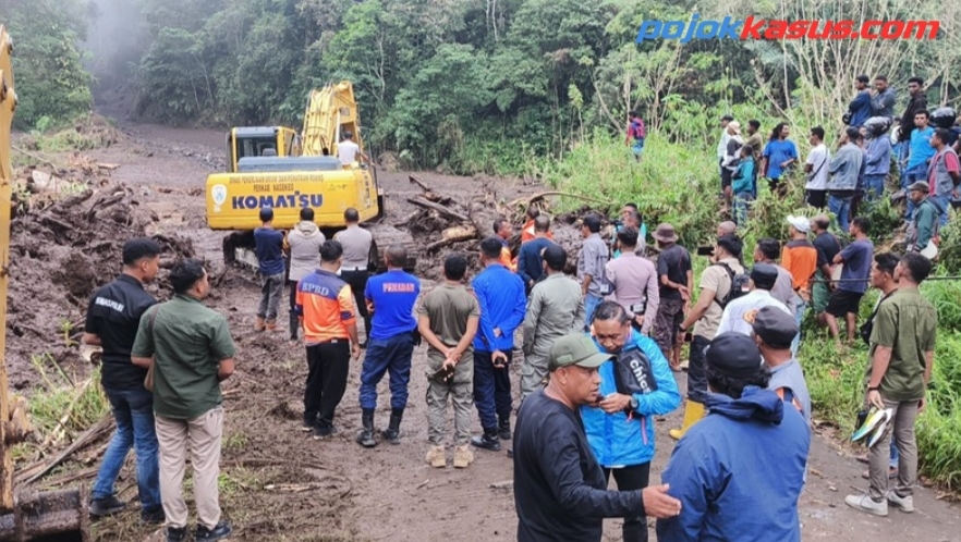 Kapolres Nagekeo Polda NTT Terjun Langsung Tangani Longsor Boawae–Mauponggo