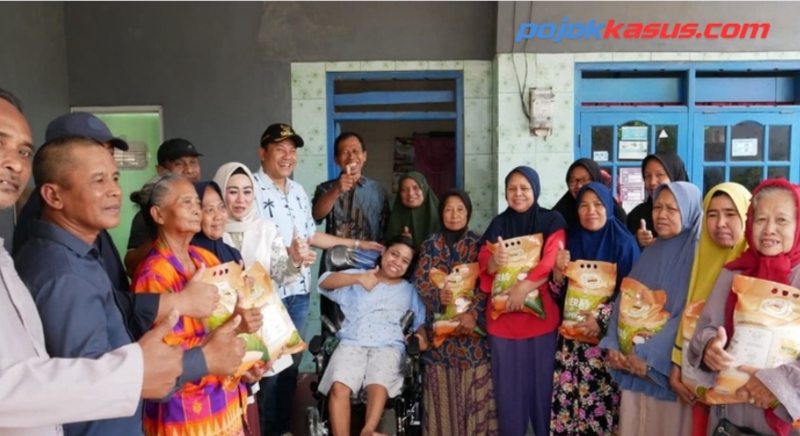 Bupati Subandi Serahkan Bantuan Kursi Roda untuk Warga Disabilitas