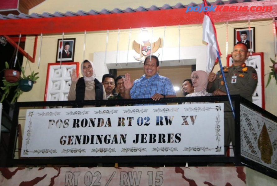 Irjen Kemendagri Monitor Langsung Pelaksanaan Siskamling di Surakarta
