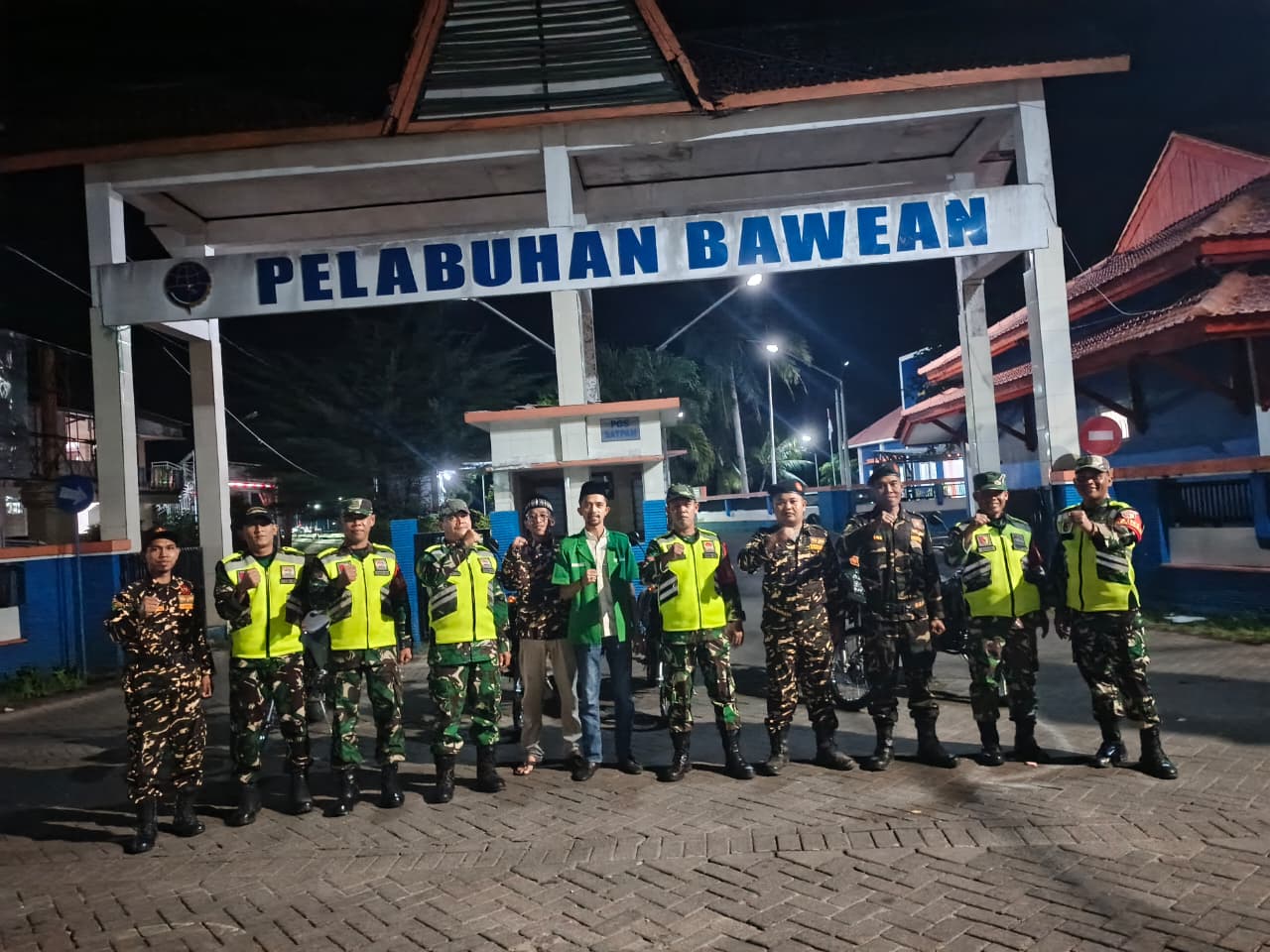 Apel Patroli Bersama TNI dan Banser di Sangkapura Wujudkan Harkamtibmas