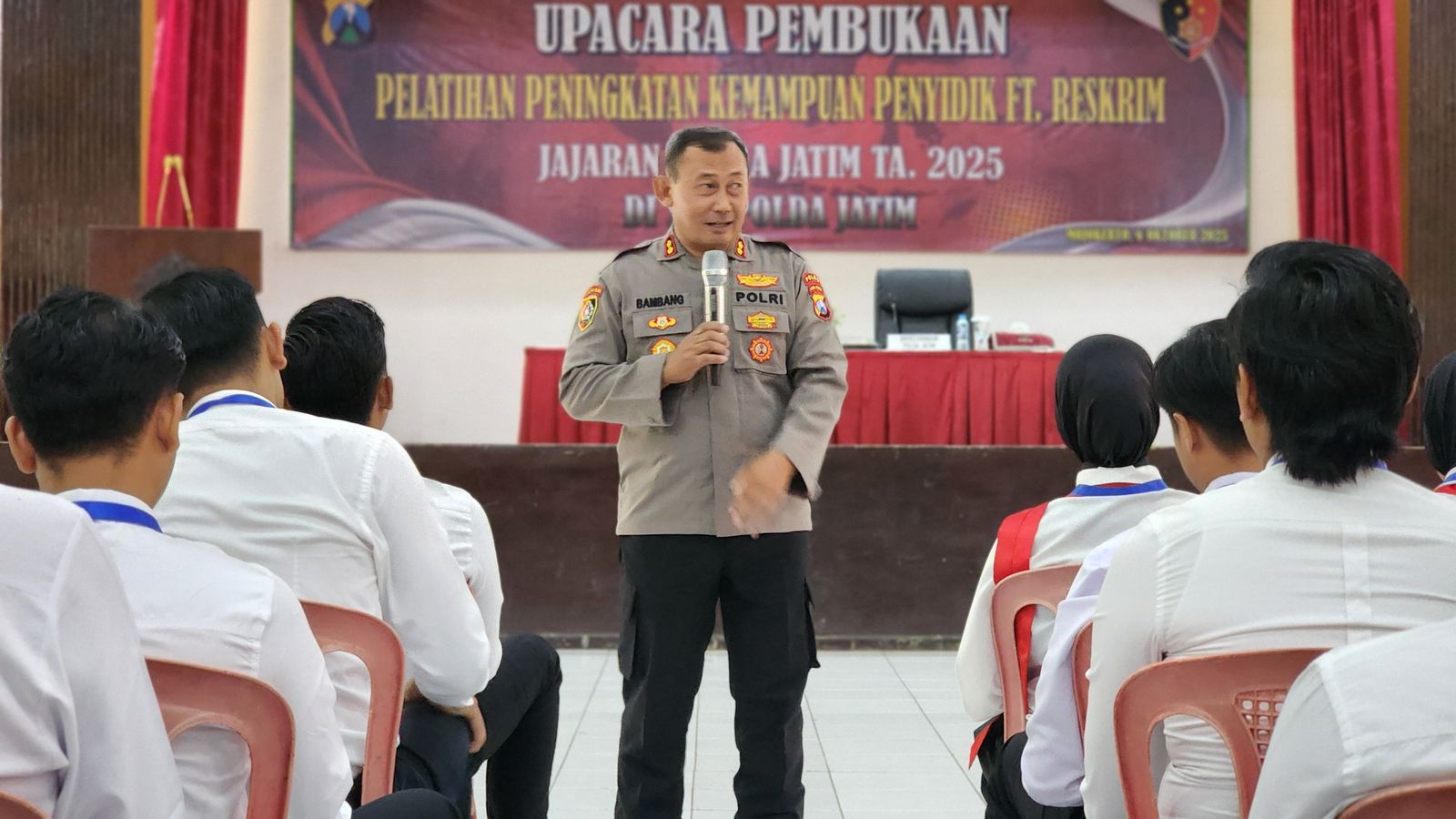 Tingkatkan Kemampuan 100 Penyidik Jajaran Polda Jatim Dibekali Integritas dan Empati di SPN Polda Jatim