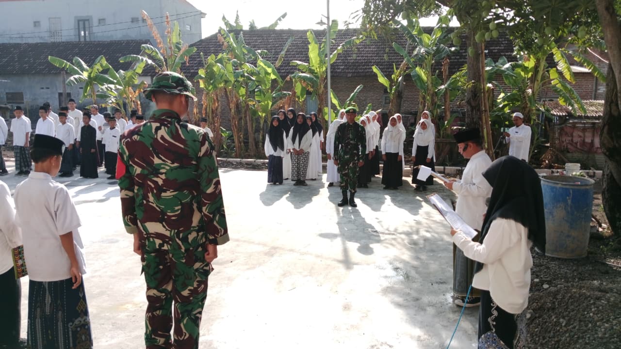 Pelayanan Administrasi Kependudukan Digelar di Balai Desa Kedondong dalam Rangka TMMD ke-126 Kodim 0816 Sidoarjo