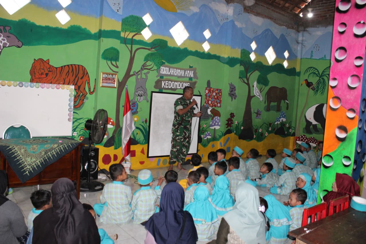 Cinta Tanah Air Anak Usia Dini, Sentuhan Humanis Satgas TMMD di TK Kedondong