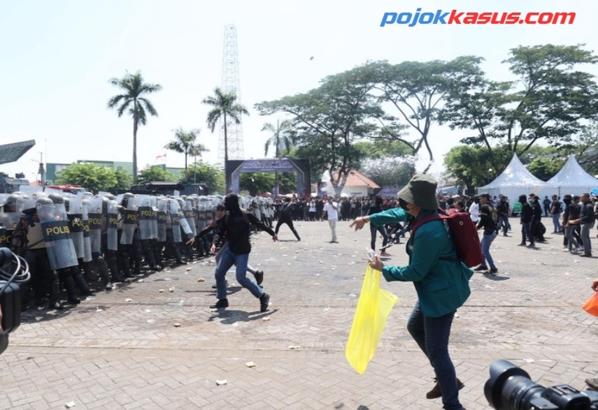 Polda Jatim Gelar Simulasi Sispamkota Pastikan Kesiapan Personel Hadapi Gangguan Kamtibmas