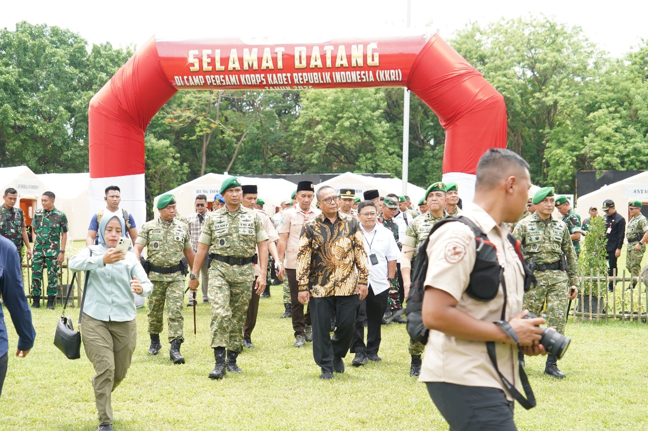 Danrem 084/BJ Hadiri Penutupan Perkemahan dan Bela Negara ( KKRI ) di Gresik
