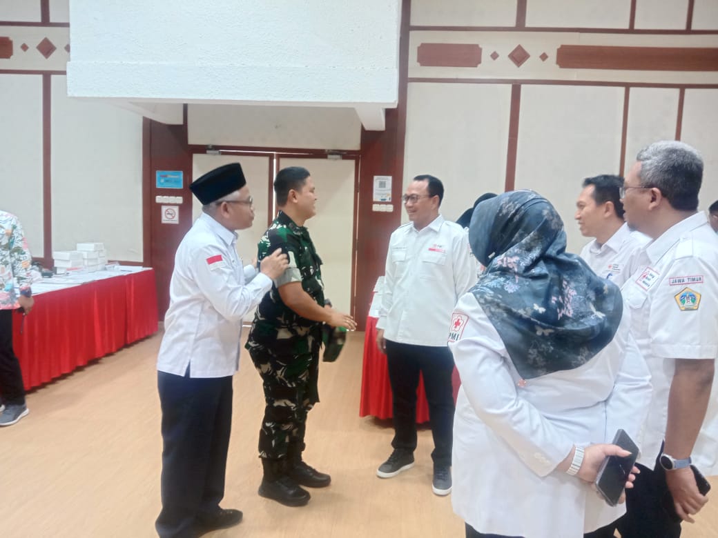 Penganugerahan Penghargaan Pendonor Darah Sukarela 50 & 75 Kali PMI Kabupaten Gresik 2025