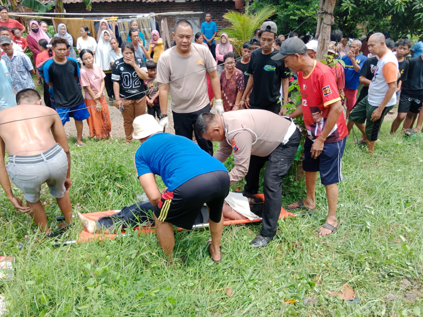 Unit Laka Polres Pasuruan Bergerak Cepat Tangani Tabrakan Mobil–Kereta di Beji, Empat Meninggal Dunia