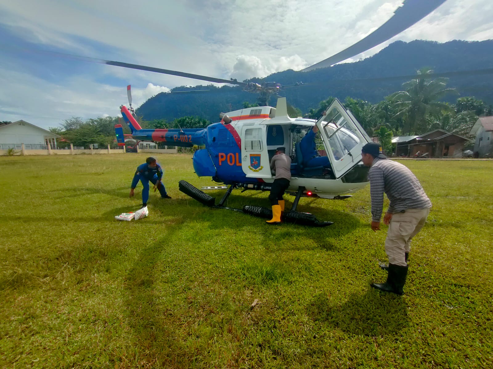 Polri Hadir di Tengah Bencana, Bantuan Terus Dikirim ke Aceh Tamiang dan Aceh Timur