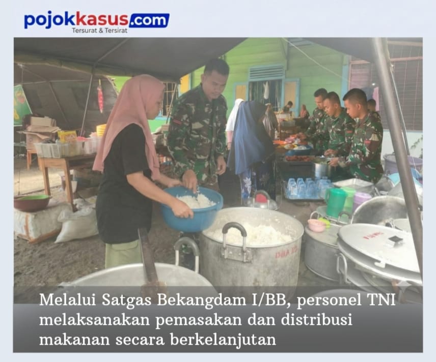 TNI Terus Operasikan Dapur Umum bagi Warga Terdampak Bencana Alam Banjir di Sayurmatinggi, Tapsel