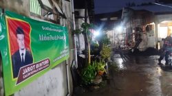 Banner Jarot Memicu Konflik Panas Pilkades Desa Kletek