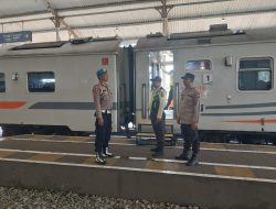 Terpantau Stasiun Bangil Masih Lengang, Polisi Polres Pasuruan Tetap Siaga