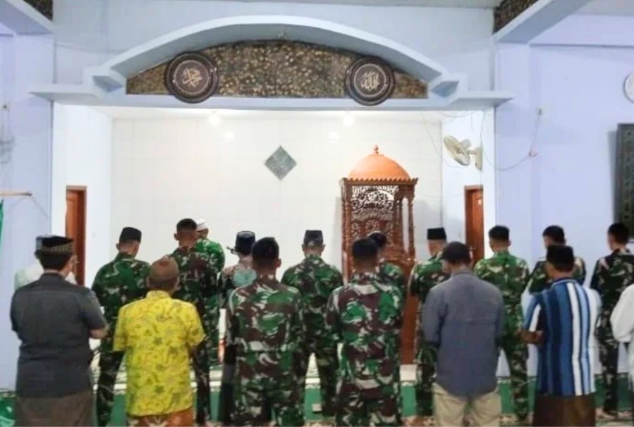 Shalat Tarawih Satgas