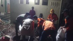 Sigap Tanggap Bencana, Babinsa Prigen Turun Langsung ke Lokasi Tanah Longsor