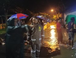 Banjir Melanda 4 Kecamatan Pasuruan, Polres Turunkan Tim Siaga