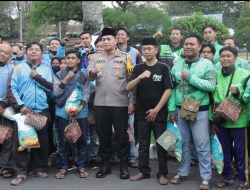 Sinergi Polres Bondowoso dan PKDI Hadirkan Senyum Ojol Saat Menjelang Berbuka