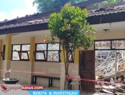 Atap Sekolah Ambruk di Malang, Tiga Kelas Rusak Parah