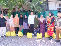 Bupati Sidoarjo salurkan