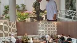 Kunjungi Tokoh Masyarakat Nguling, Dandim 0819 Teguhkan Sinergi TNI dan Rakyat