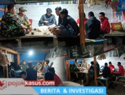 Tingkatkan Keamanan Lingkungan, Babinsa Puspo Aktif Dampingi Siskamling Warga