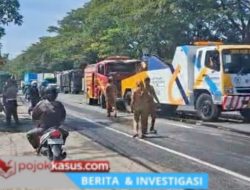 Menuju Lokasi Kebakaran Mobil Damkar Tabrak Truk