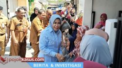 Wabup Sidoarjo Turun Langsung, Lansia Terharu Terima Bantuan Kursi Roda