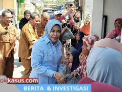 Wabup Sidoarjo Turun Langsung, Lansia Terharu Terima Bantuan Kursi Roda