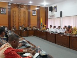 Bupati Sidoarjo Subandi