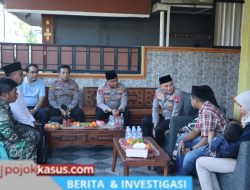 Wakapolda Jatim Takziah Keluarga Kusaeni di Gresik