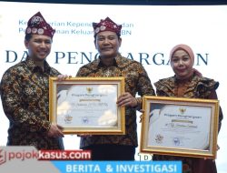 Subandi Raih Penghargaan Stunting Ketahanan Keluarga