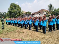 Semangat Nasionalisme, Babinsa Gempol Latih Siswi SMA AT-TIBYAN