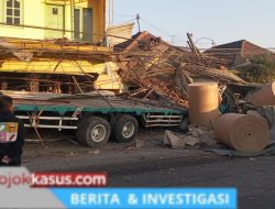 Truk Rem Blong Gempol Hantam Rumah, Enam Orang Tewas