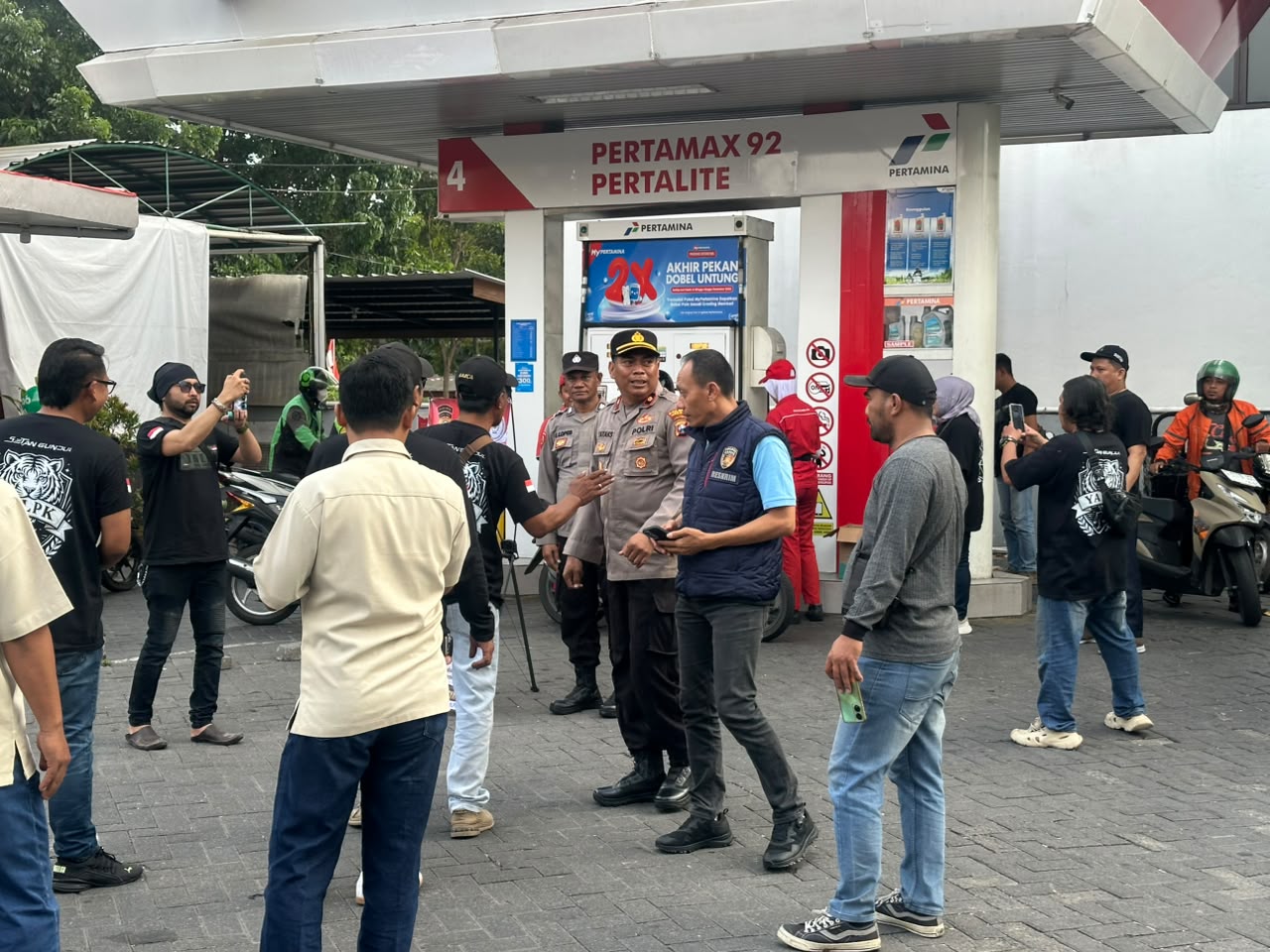 Ratusan Ojol Sumringah