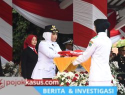Penurunan Bendera HUT Ke-81 RI di Sidoarjo Berlangsung Khidmat